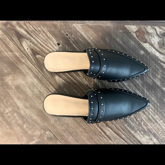 Mi.Mi Shoes - 🆕 The Natasha | Pointed-Toe Mule